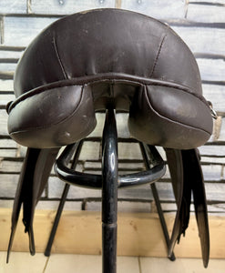 17 1/2” XW English VSD/GP/WH Saddle - Brown