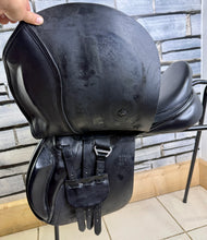 Load image into Gallery viewer, 17 1/2” MW Ideal 1350 GP Saddle - ESTA -Black- Big Blocks - English Leather