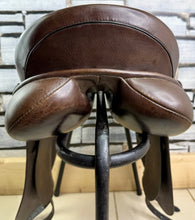 Load image into Gallery viewer, 17” Narrow Black Country Dressage Saddle - Brown