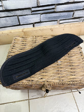 Load image into Gallery viewer, S/H Prestige Trapezius Front Riser Pad- Black