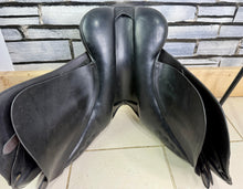 Load image into Gallery viewer, 17 1/2” Wide Albion Selecta WH/GP/Jump Saddle - Brown