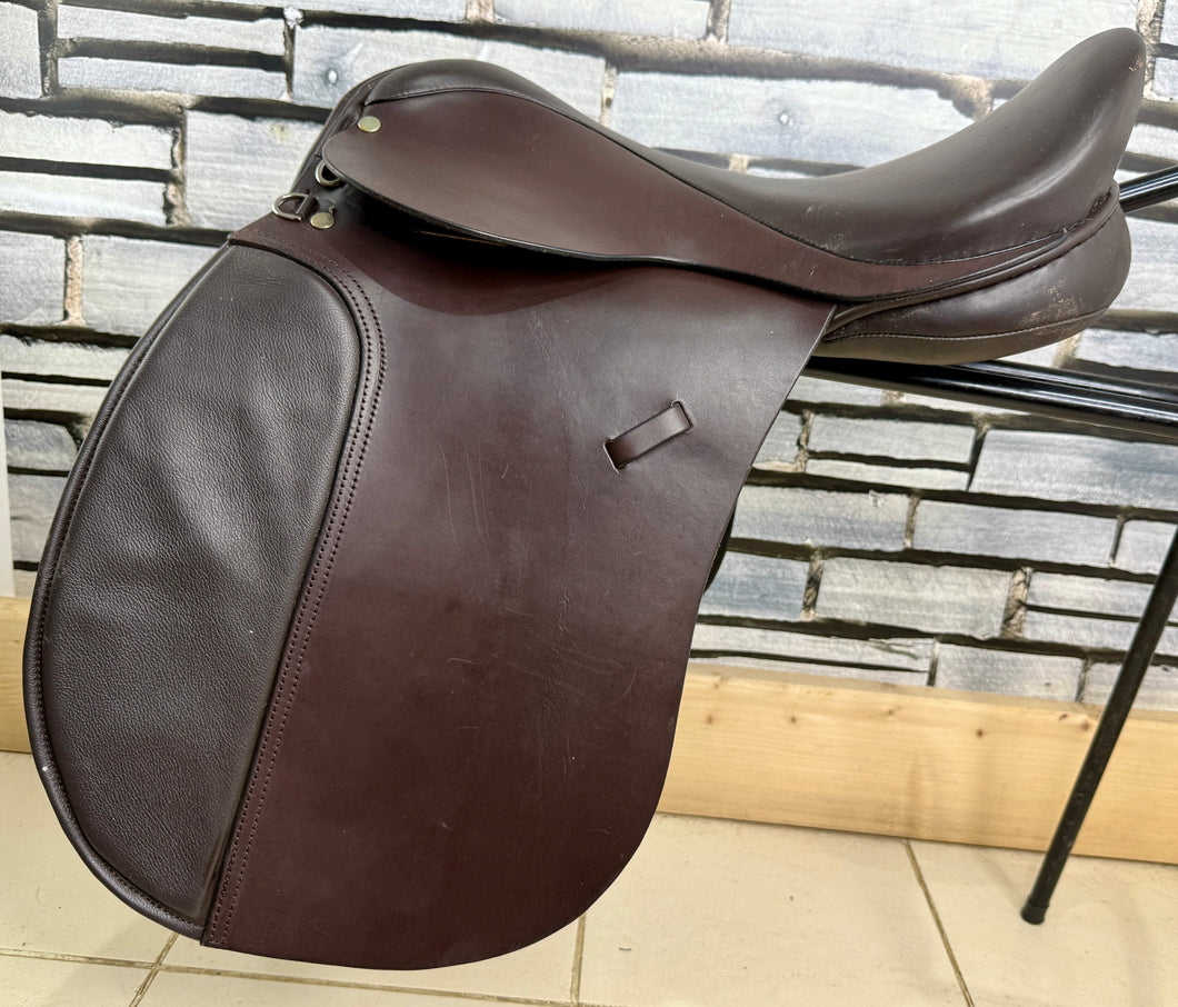 17 1/2” XW English VSD/GP/WH Saddle - Brown
