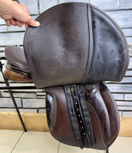 Load image into Gallery viewer, 18” Medium Jeffries Falcon Hawk Event Saddle - Brown - M