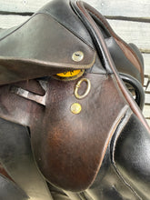 Load image into Gallery viewer, 17” Medium-MW Black Country Vinici MonoFlap Jump Saddle -Brown/Black- Jumping/XC