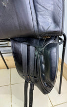 Load image into Gallery viewer, 18” MN Albion Style Dressage Saddle - Black