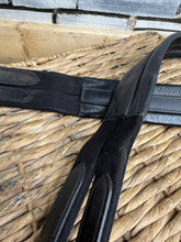 Load image into Gallery viewer, S/H 50” Bridleway Leather Double Elasticated Girth - Black