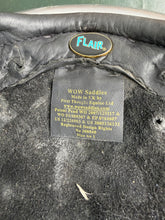 Load image into Gallery viewer, Size 1/17” Wow Saddle Seat /Tree Only - Black - with Size 2 Gullet