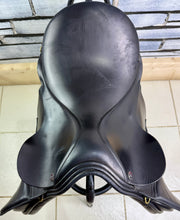 Load image into Gallery viewer, 16 1/2” MW/Wide Jeffries Falcon English Event GP Saddle - Black