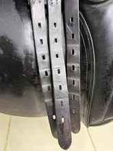 Load image into Gallery viewer, 17 1/2” MW Jeffries Falcon English Event VSD Saddle - Black