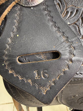 Load image into Gallery viewer, 16” Treeless Leather Western Saddle - Fit Any Width - Black