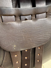 Load image into Gallery viewer, 15 1/2” XW Extra Wide Fylde Hayden Show/Working Hunter Saddle -Brown- Suede Top
