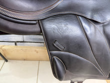 Load image into Gallery viewer, 17” MW Voltaire Lexington Monoflap Jump Saddle -2021- Brown