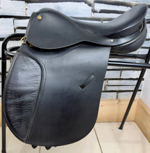 Load image into Gallery viewer, 15” Medium English Leather Pony GP/WH Working Hunter Saddle - Black