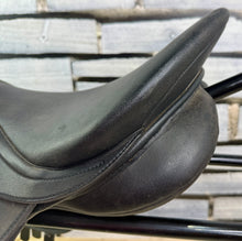 Load image into Gallery viewer, 17” XW/Changeable Gullet Wintec GP Saddle - Black