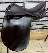 Load image into Gallery viewer, 14” Wide Barnsby English Pony Working Hunter/Show Saddle - Brown - Lead Rein Tiny Tot