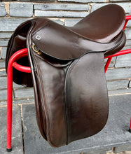 Load image into Gallery viewer, 16” Wide Barnsby WH Saddle - Brown