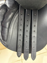 Load image into Gallery viewer, 15 1/2” MW Jackie Roberts GP Saddle - Black