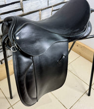 Load image into Gallery viewer, 17” XW Global Saddlery English VSD/GP/WH Saddle - Black
