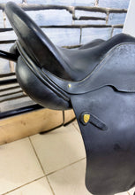 Load image into Gallery viewer, 17” XW Albion Spanish Riding School Classical Ultima Dressage Saddle -Upswept Panel- Extra Wide - Black