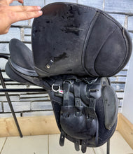 Load image into Gallery viewer, 16 1/2” XW/Changeable Gullet Thorowgood Compact GP Saddle - Black