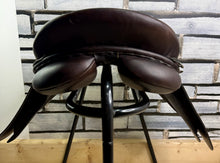 Load image into Gallery viewer, 16 1/2” Medium Colt Saddlery WH Saddle -Brown- Show Hack/ROR