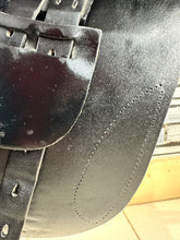 Load image into Gallery viewer, 17” Medium Black Country Jump Saddle - Black