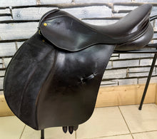 Load image into Gallery viewer, 18” NM Albion Legend GP/Jump Saddle - Brown - TB/ROR/Hunt - Narrow-Medium