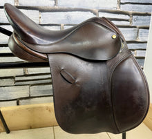 Load image into Gallery viewer, 14 1/2” Medium Farrington Small Pony GP Saddle - Brown