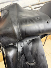 Load image into Gallery viewer, 17” MW Ideal/Martin Wilkinson Suzannah Dressage Saddle - Black