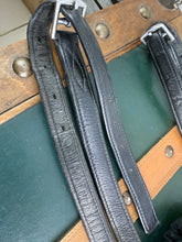 Load image into Gallery viewer, 56” Non-Stretch Hide Stirrup Leathers, 5” Flexi Irons &amp; Fleece Covers - Black