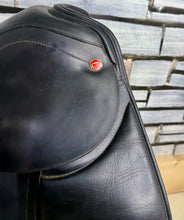 Load image into Gallery viewer, 18” Medium Albion SLK II Adjusta LH Dressage Saddle - Black