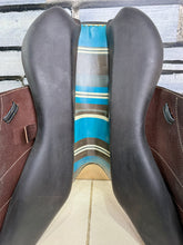 Load image into Gallery viewer, 17” MW Voltaire Lexington Monoflap Jump Saddle -2021- Brown