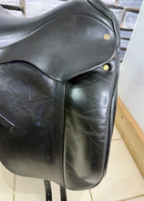 Load image into Gallery viewer, 18” MW Ideal Suzannah Dressage Saddle - Black