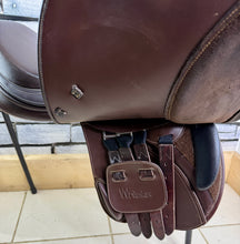 Load image into Gallery viewer, 16” M/Changeable Gullet Whitaker Barnsley Pony Jump Saddle - Brown