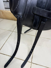 Load image into Gallery viewer, 17 1/2” MW-Wide Albion Legend K2 Dressage Saddle - Black