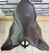 Load image into Gallery viewer, 17” XW/Changeable Gullet Wintec 500 VSD GP Saddle - Brown - Cair - Extra Wide