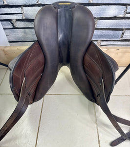 16 1/2” MW Childeric CFSC Monoflap Jump Saddle - Brown