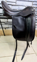 Load image into Gallery viewer, 18” XW Sue Carson Flair Dressage Saddle on 17” Panels-Brown- Big Blocks