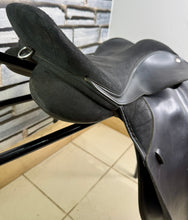Load image into Gallery viewer, 18” XXW Thorowgood Griffin Cob GP Saddle -Black- Extra Wide -Flat Tree-