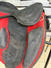 Load image into Gallery viewer, 15” Zain Tack Treeless Pony Saddle - Red/Black