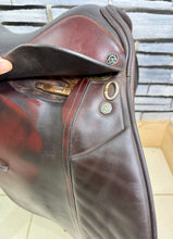 Load image into Gallery viewer, 17 1/2” XW Frank Baines Enduro GP Saddle - Brown - Endurance/Trec