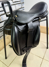 Load image into Gallery viewer, 17” MW GZS Para/RDA/Learner Saddle - Black
