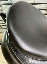 Load image into Gallery viewer, 17 1/2” XW Silhouette Cob WH/VSD/GP Saddle - Black