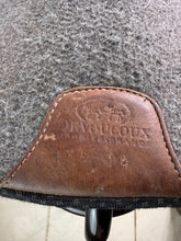 Load image into Gallery viewer, Devoucoux Saddle Riser Pad - 17.5-18”- Foam/Felt/Leather - Equestrian