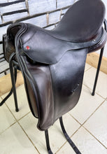 Load image into Gallery viewer, 17 1/2” Wide Albion SLK Ultima Dressage Saddle - Brown