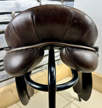 Load image into Gallery viewer, 16 1/2” MW Minster English Saddlery GP Saddle - Brown