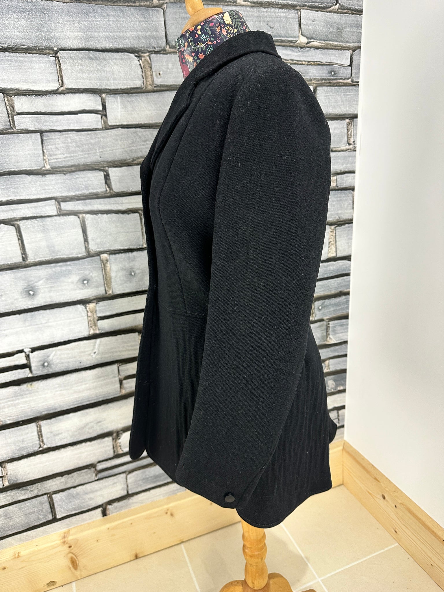 Mears Ladies Frock Hunt Coat Black Size 38 Aberwiel Saddlery