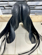Load image into Gallery viewer, 17” Medium Kieffer Wien DL Dressage Saddle - Black