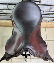 Load image into Gallery viewer, 17 1/2” XW Frank Baines Enduro GP Saddle - Brown - Endurance/Trec