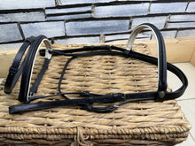 Load image into Gallery viewer, S/H Hansome Raised Flash Bridle - Black/White - Full
